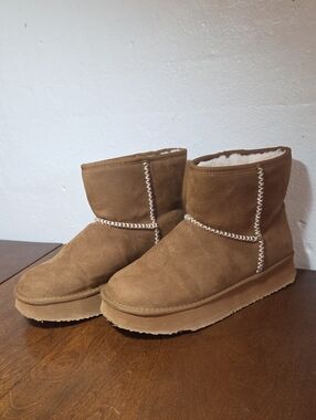 Arizona Jean Company Women's Chestnut Faux Suede Shearling Boots 11 M Platform